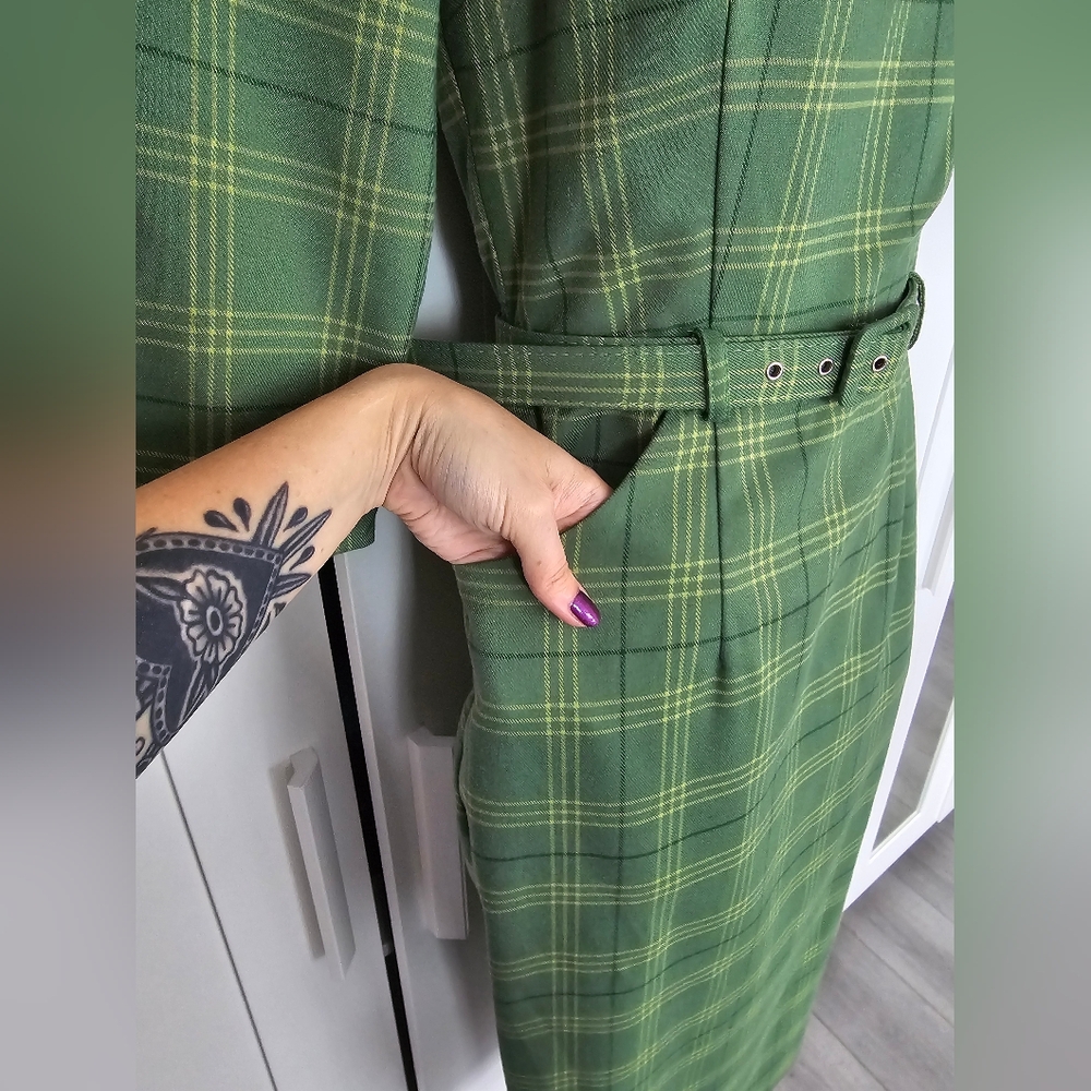 NWOT Collectif Adaline Leaf Check Green Plaid Fitted Wiggle Dress - Picture 11 of 15